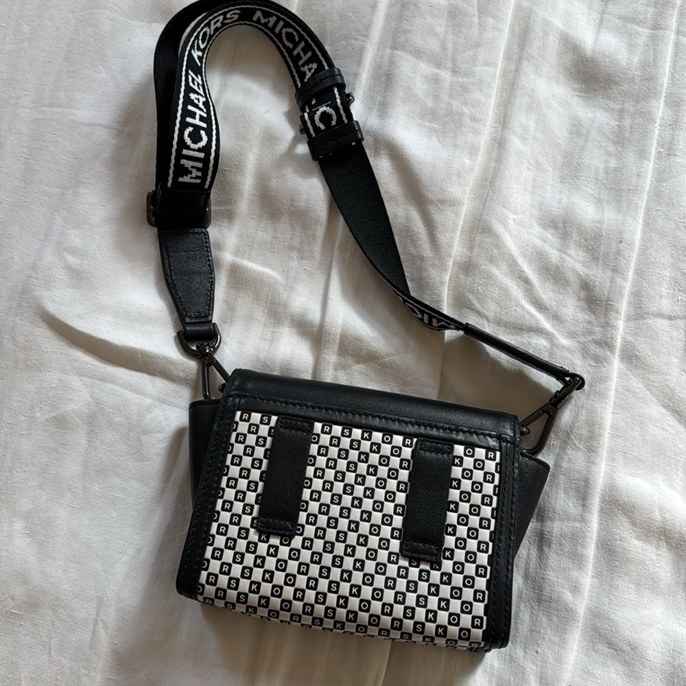 Michael Kors mini bag - Picture 3 of 5